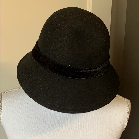 Black Wool Hat - Picture 1 of 3